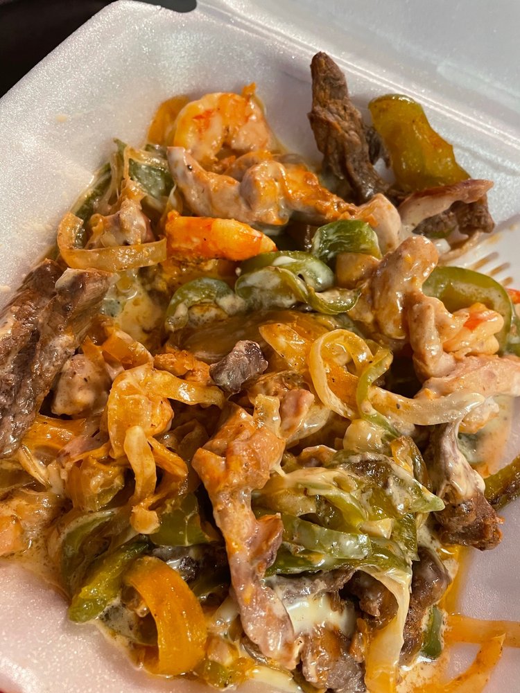 Food from Los Jarochos Mexican Grill