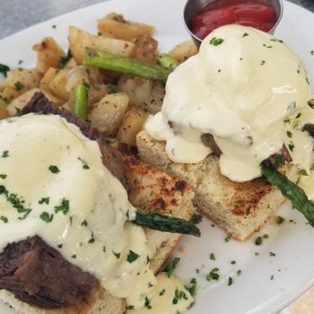 The Grill on Main - Eggs Benedict Short Ribs - American Near Me - La Quinta, California The Grill on Main - Eggs Benedict Short Ribs - American Near Me - La Quinta, California