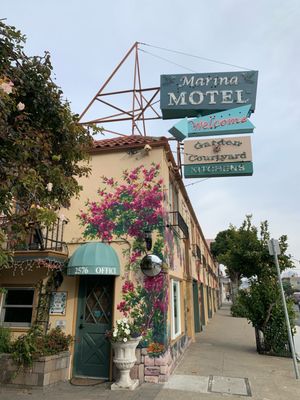Marina Motel by null