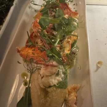 Linden - Lobster roll - New American Near Me - Los Angeles, California Linden - Lobster roll - New American Near Me - Los Angeles, California