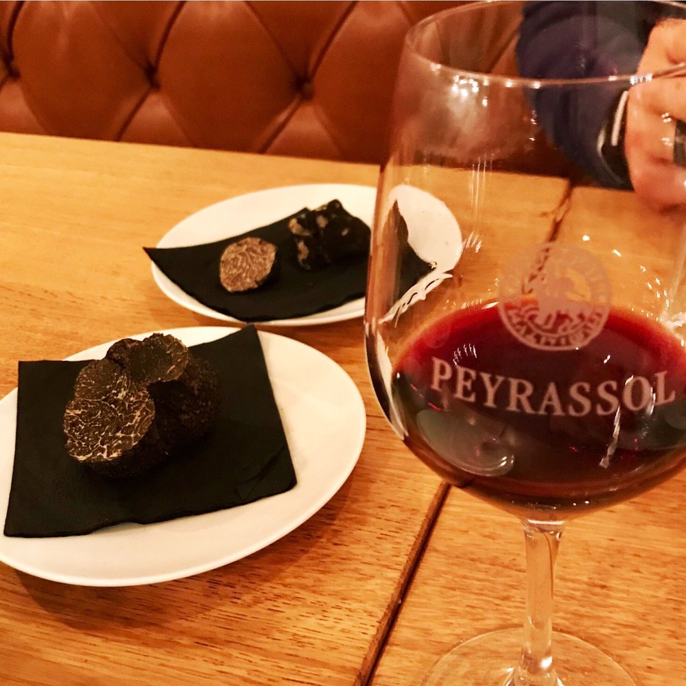 Un Jour à Peyrassol - Wine Bars Near Me - Paris, 75 Un Jour à Peyrassol - Wine Bars Near Me - Paris, 75