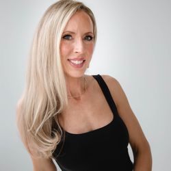 Nu Glow Aesthetics - Deidre Albanese NP-C, owner of nu Glow Aesthetics