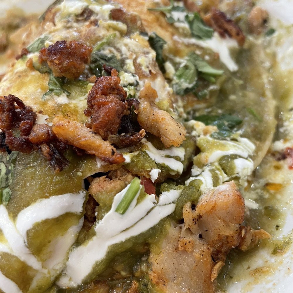 Taqueria Vargas - Huevos rancheros with chicken - Mexican Near Me - Baltimore, Maryland Taqueria Vargas - Huevos rancheros with chicken - Mexican Near Me - Baltimore, Maryland