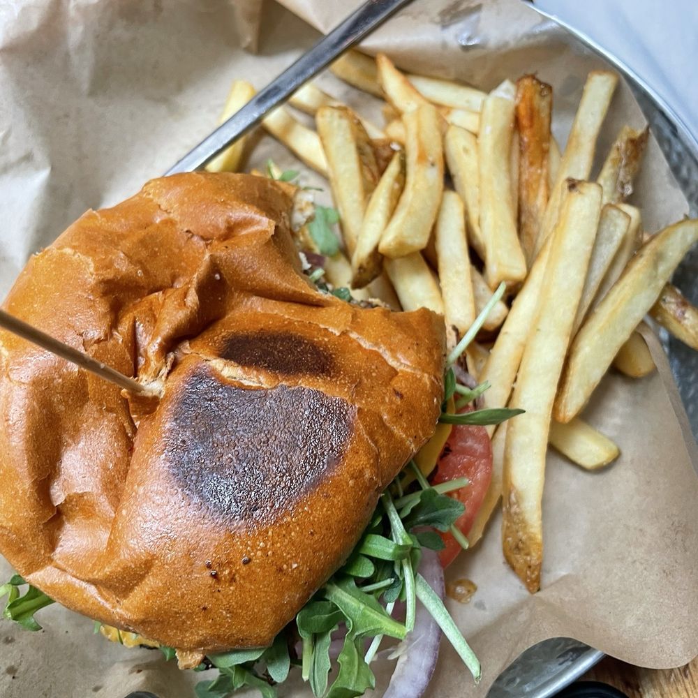 Horseshoe - Smash burger - Breakfast & Brunch Near Me - Breckenridge, Colorado