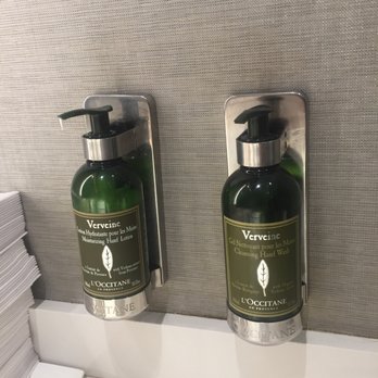The Centurion Lounge - In the bathroom toiletries - Airport Lounges Near Me - Miami, Florida The Centurion Lounge - In the bathroom toiletries - Airport Lounges Near Me - Miami, Florida