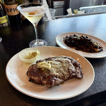 Del Frisco's Grille - Ribeye medium rare sautéed mushrooms VIP - Steakhouses Near Me - Nashville, Tennessee Del Frisco's Grille - Ribeye medium rare sautéed mushrooms VIP - Steakhouses Near Me - Nashville, Tennessee