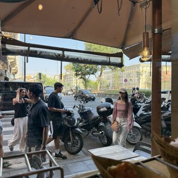 BeRe - View outside - Breweries Near Me - Rome, RM