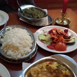 Gobinda - Palak Paneer (vegetarisch) und veganes Chickencurry.