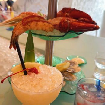 CENTO Raw Bar - Piña colada and spicy margarita - Seafood Near Me - Los Angeles, California CENTO Raw Bar - Piña colada and spicy margarita - Seafood Near Me - Los Angeles, California