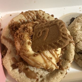 Crumbl - White Plains - Bakeries Near Me - Hartsdale, New York Crumbl - White Plains - Bakeries Near Me - Hartsdale, New York