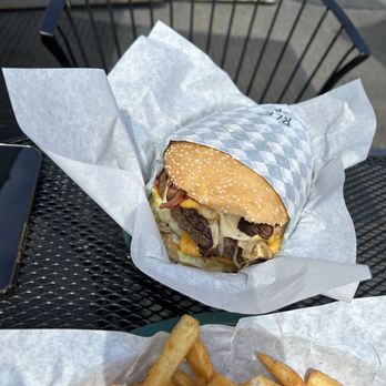 Tommy's Burger Stop - The Gunslinger - Burgers Near Me - Anchorage, Alaska