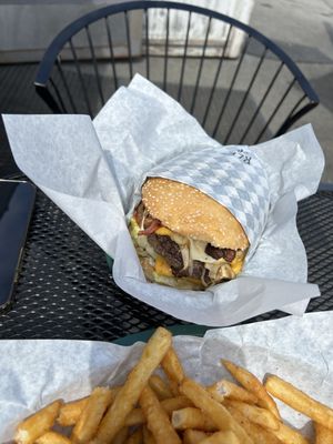 Tommy's Burger Stop-Spenard by null