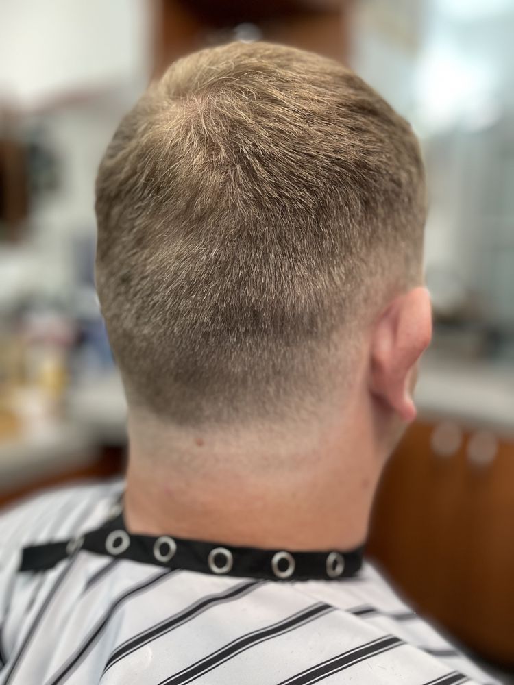 Social Room Barber Shop Logo