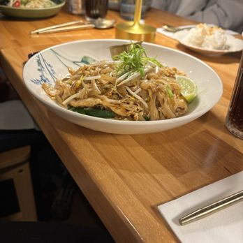 Chorn Thong - Pad Thai - Thai Near Me - Ridgewood, New Jersey Chorn Thong - Pad Thai - Thai Near Me - Ridgewood, New Jersey