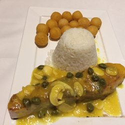 Cadus Bistrô - Salmão com alcaparras e molho de mostarda