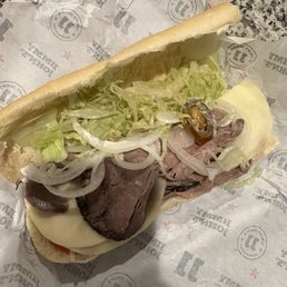 meat isn't fresh & very stingy. barely any lettuce, onions or peppers
