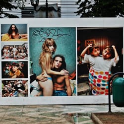 Festival Internacional de Fotografía de Valparaíso - Esta es la Brigada Urbana Argentina La Familia, que situó su trabajo en la Plaza Victoria.