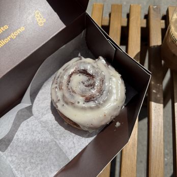 Bub's Bakery - Cinnamon Roll - Bakeries Near Me - New York, New York