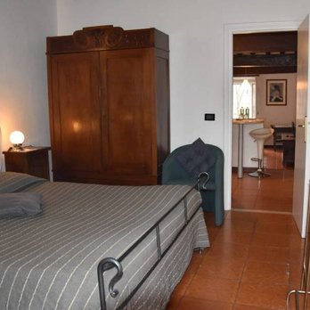 Al Ducale - Appartamento Ernani, B&B Al Ducale, armadio ed arredo d'epoca. - Bed & Breakfast Near Me - Parma, Puerto Rico