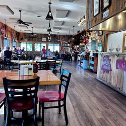 Polly's Pancake Parlor - Inside