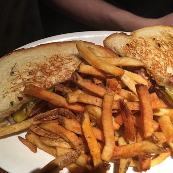 West End Tavern - Brisket sandwich - New American Near Me - Boulder, Colorado West End Tavern - Brisket sandwich - New American Near Me - Boulder, Colorado