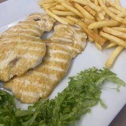 L'Incontro - Chicken breast and French fries