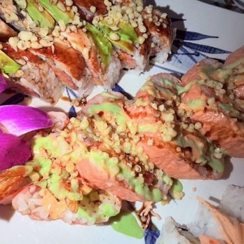 Sushi Nabi - Nabi Roll and Dragon Roll - Sushi Bars Near Me - Teaneck, New Jersey