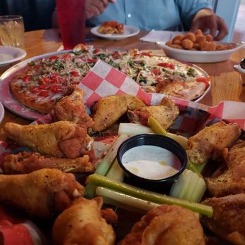 The Back 9 Sports Bar & Grill - Wings - American Near Me - Addison, Texas