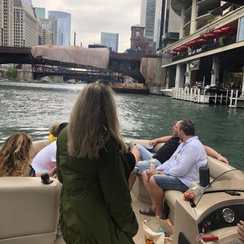 Chicago Boat Rentals - Boating Near Me - Chicago, Illinois