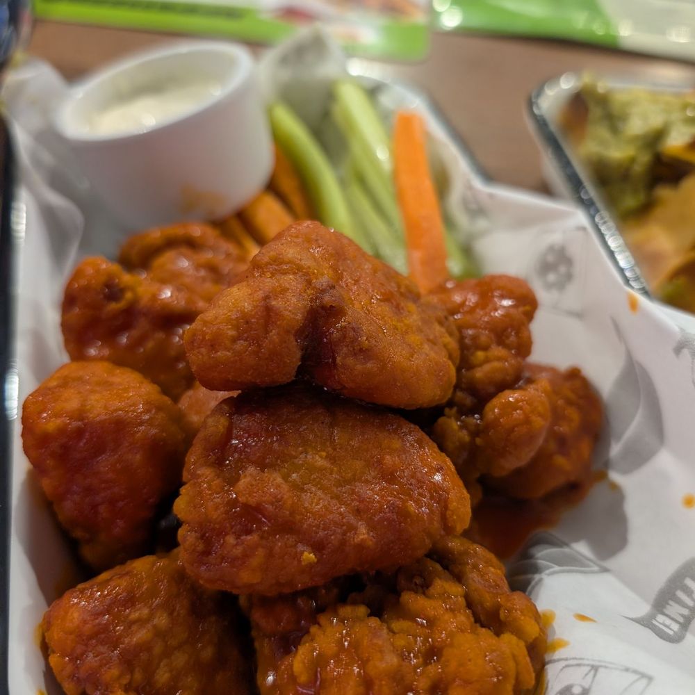 Serve - Boneless Wings - Pickleball Near Me - El Paso, Texas Serve - Boneless Wings - Pickleball Near Me - El Paso, Texas