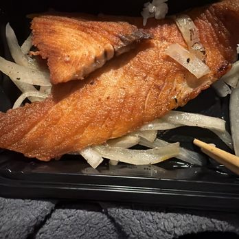 Mr Pan Ramen House - Salmon Teriyaki Bento Box - Ramen Near Me - Summerville, South Carolina