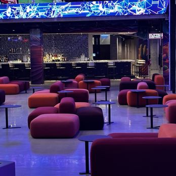 Atomic Golf - Inside lounge area with big screen tv - Sports Bars Near Me - Las Vegas, Nevada