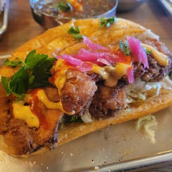 Vic & Al's - Fried Chicken Po boy - Cajun/Creole Near Me - Austin, Texas
