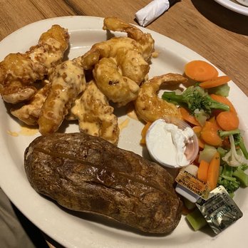 Pilot Pete's - Bang Bang Combo - American Near Me - Schaumburg, Illinois
