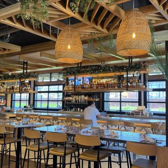 Pacific Catch - Dining and bar area inside restaurant. - Seafood Near Me - Tustin, California Pacific Catch - Dining and bar area inside restaurant. - Seafood Near Me - Tustin, California
