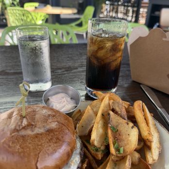 The Jetty - The cheeseburger and fries - New American Near Me - San Diego, California