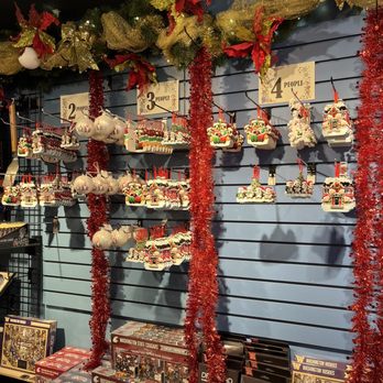 Kris Kringl - Holiday Decorations Near Me - Leavenworth, Washington