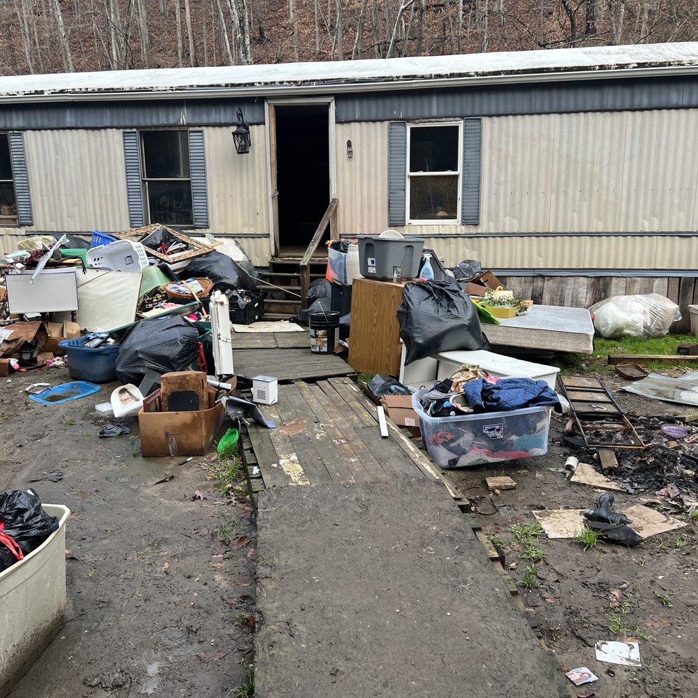 Trash Monkey Junk Removal & Hauling - Before - Junk Removal & Hauling Near Me
