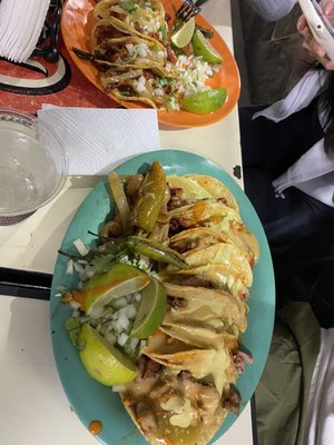Los Taco H's by null