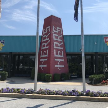 Herr's Snack Factory Tours - Tours Near Me - Nottingham, Pennsylvania