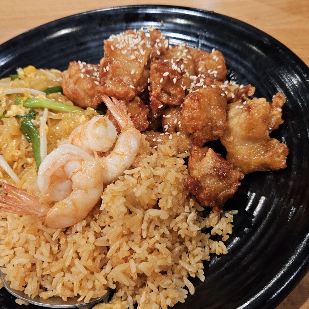 Bangkok BBQ - Clean environment.  Friendly staffs and great food! - Thai Near Me - Walnut, California