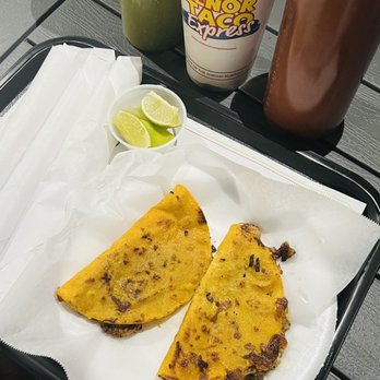 Señor Taco Express - Quesa birria taco - Food Trucks Near Me - Gilbert, Arizona Señor Taco Express - Quesa birria taco - Food Trucks Near Me - Gilbert, Arizona