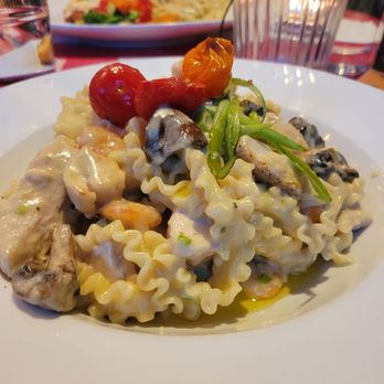 Cafe Amore Bistro - Cafes Near Me - Edmonton, Alberta