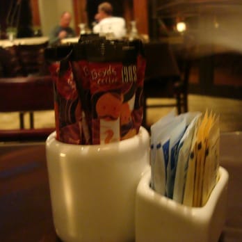 Spotted Dog - sugar tray- we had to ask for this from the water server because the waiter gave us but one sugar stick - American Near Me - Springdale, Utah