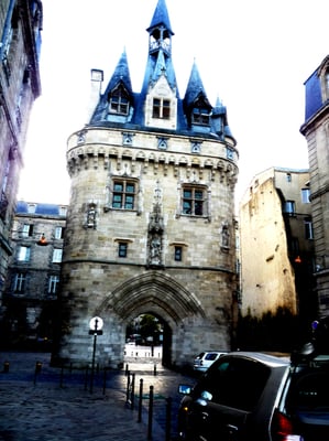 Porte Cailhau by null
