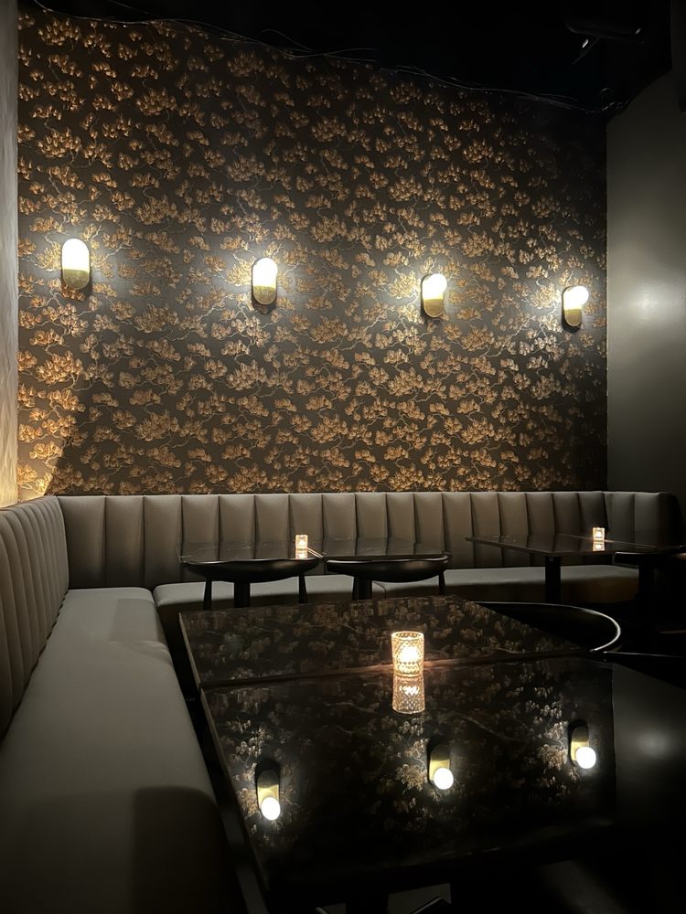 Noir Bar Image