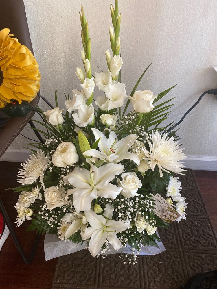 NANCY’S FLOWER SHOP Updated August 2024 456 Photos & 38 Reviews 4154 Whittier Blvd, Los