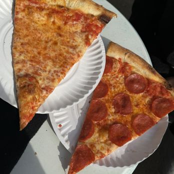 Joe's Pizza - Pepperoni and Cheese Pizza - Pizza Near Me - Brooklyn, New York Joe's Pizza - Pepperoni and Cheese Pizza - Pizza Near Me - Brooklyn, New York