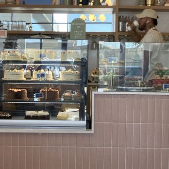 Water Oak Cafe & Bakery - Baked good case - Breakfast & Brunch Near Me - Webster, Texas