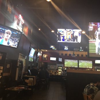 Buffalo Wild Wings - Dim lit sports fun - American Near Me - Cerritos, California